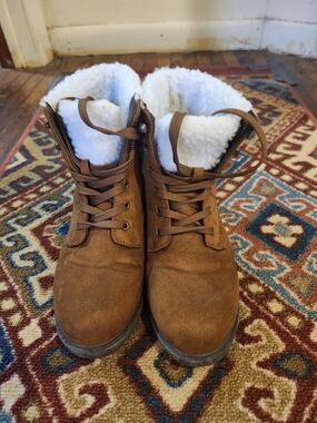 Faux-Suede Lace-Up Winter Boots in Chestnut with White Sherpa Lining